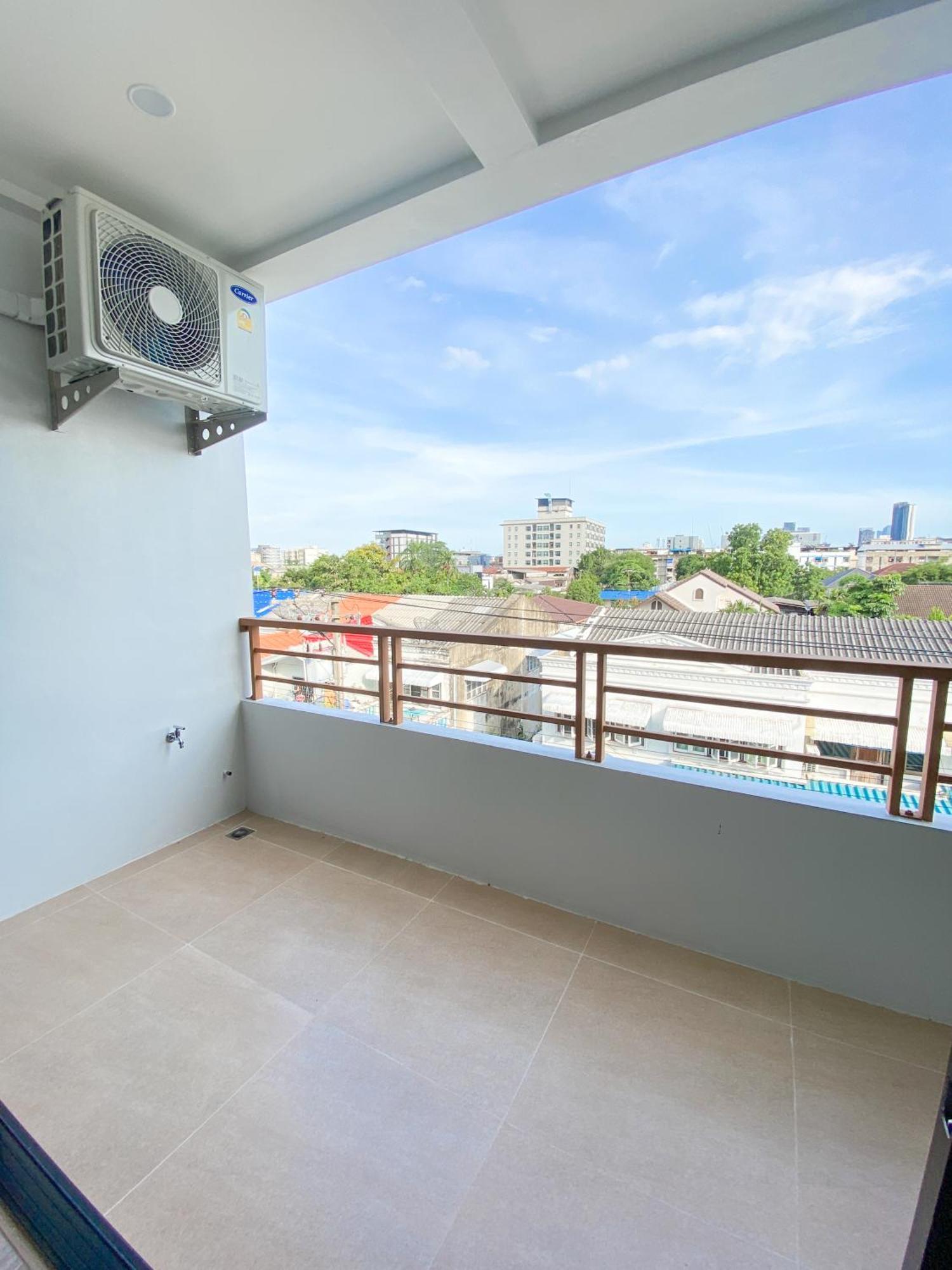 Отель Gp House Bangkok - Sukhumvit Onnut Bts Skytrain Экстерьер фото